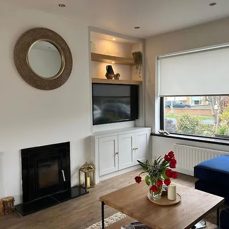 Ferienhaus Stylish 20 Mins From