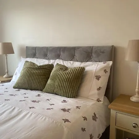 Stylish 20 Mins From