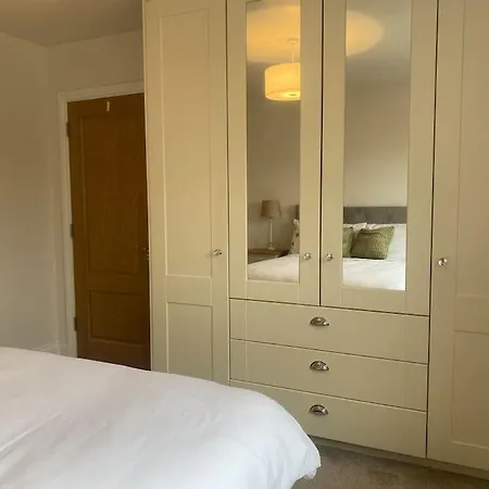 Сasa de vacaciones Stylish 20 Mins From